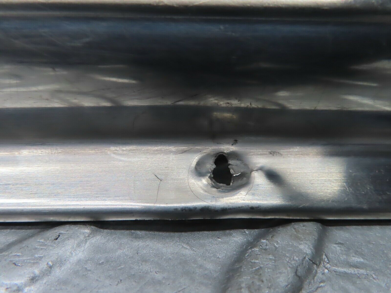20762 Mercedes-Benz R107 450SL Left Door Sill Chrome
