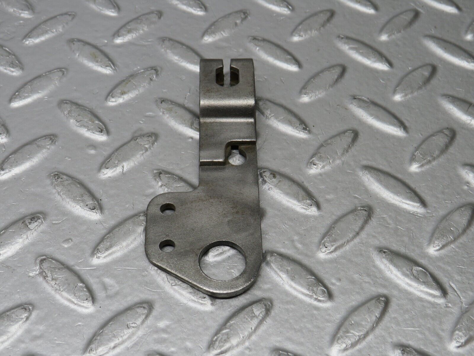 39317 Mercedes-Benz R107 500SL Automatic Gearbox Linkage Bracket