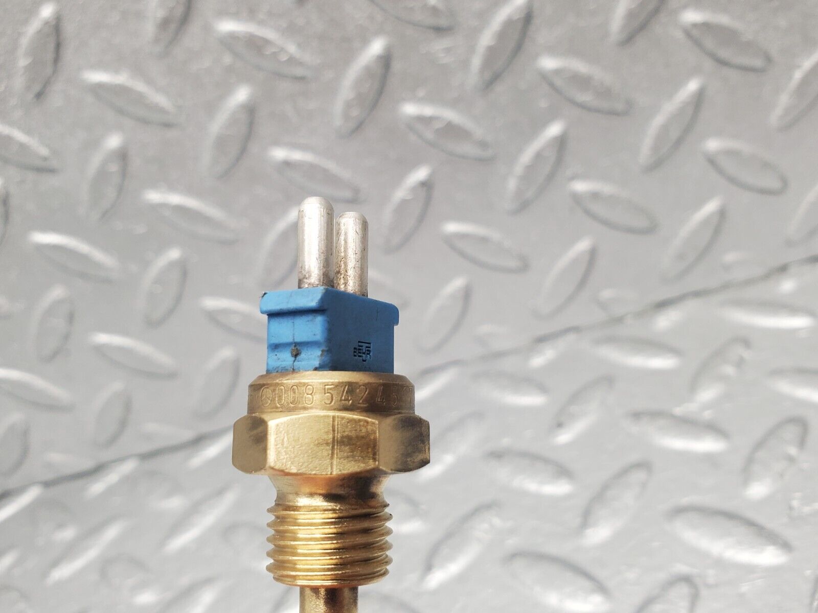 46215 Mercedes-Benz W124 280E Coolant Temperature Sensor VDO 0085424517