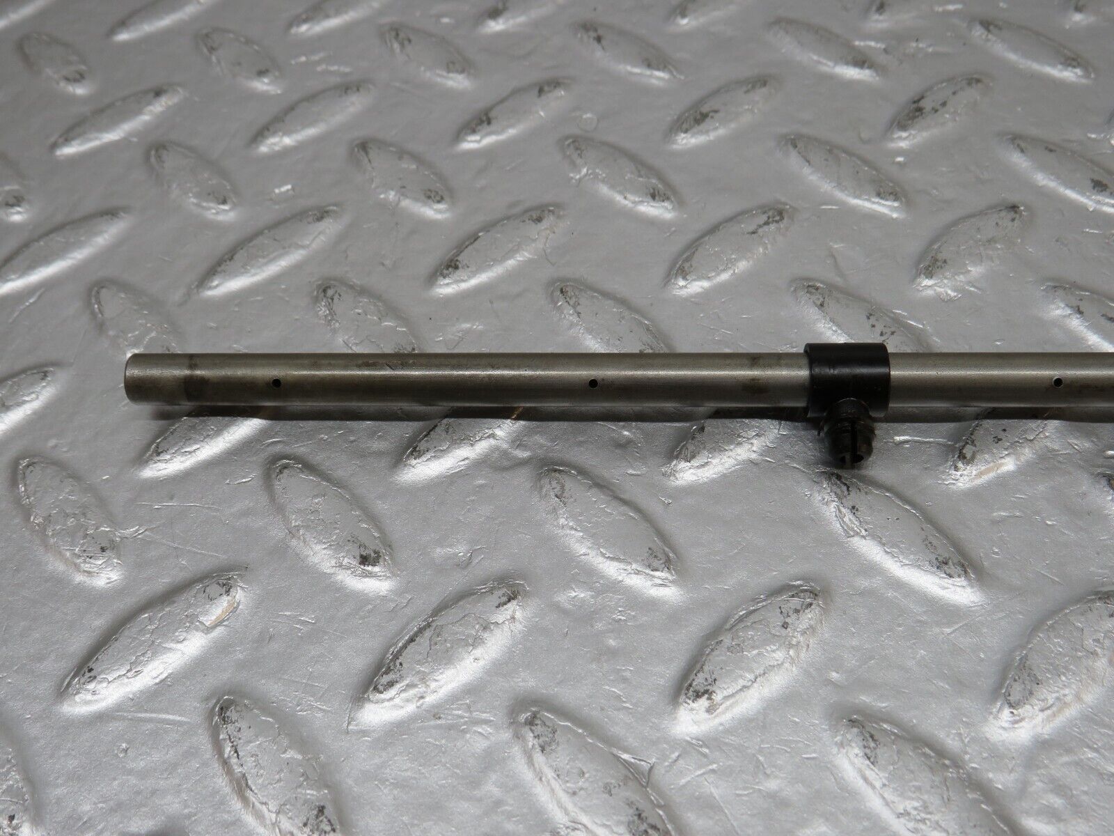 39934 Mercedes-Benz R107 350SL Camshaft Oil Tube