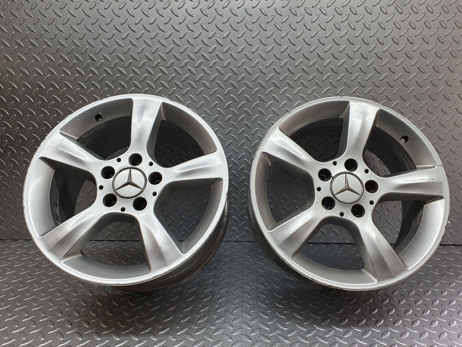 42020 Mercedes-Benz Alloy Wheel Set 7Jx16H2 8Jx16H2 ET31 ET32  2034012902