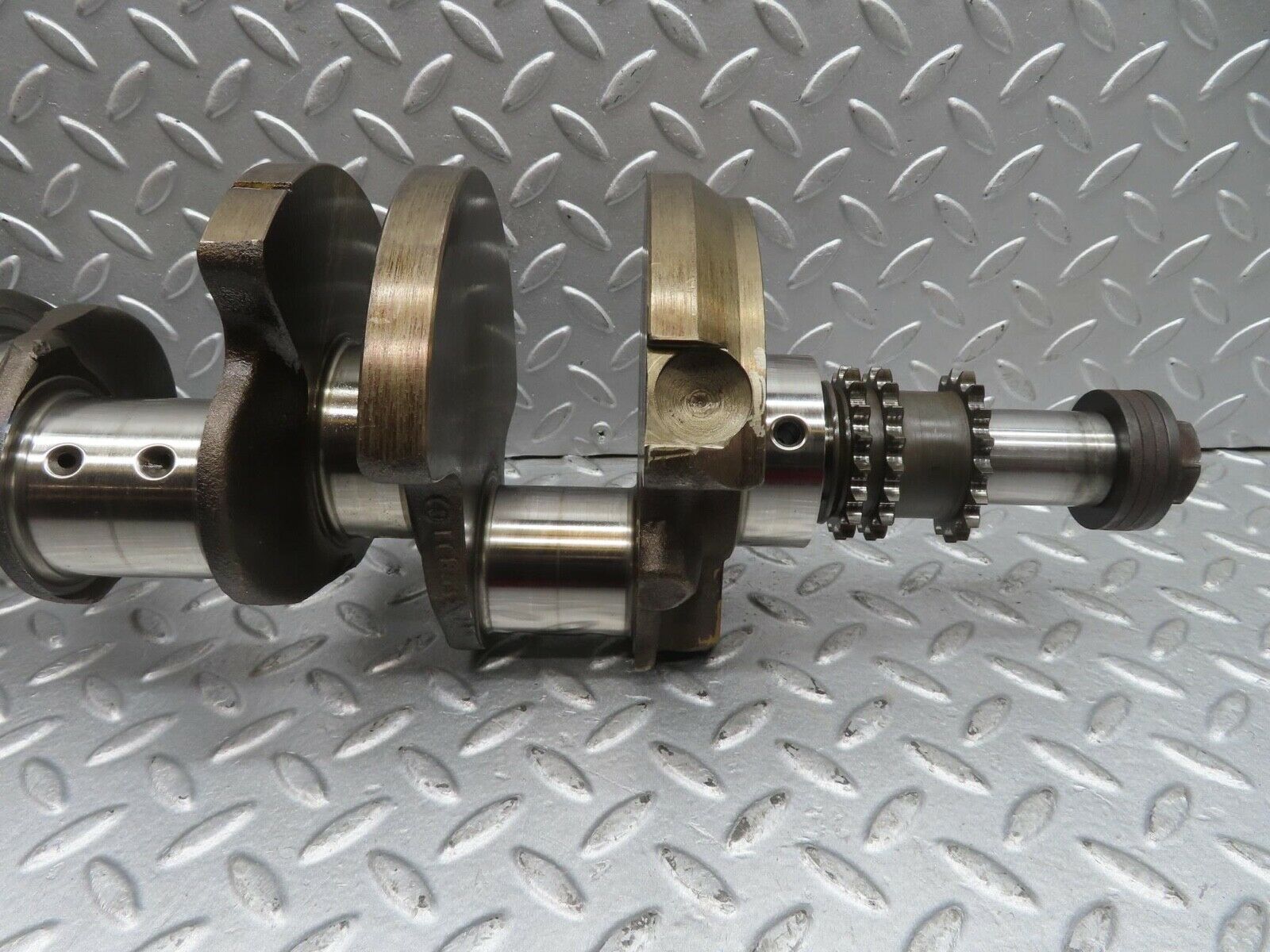 13761 Mercedes-Benz R107 450SL Crankshaft 1170310801