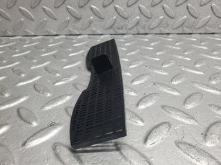 W124 Wagon windscreen water drain grill used OEM
