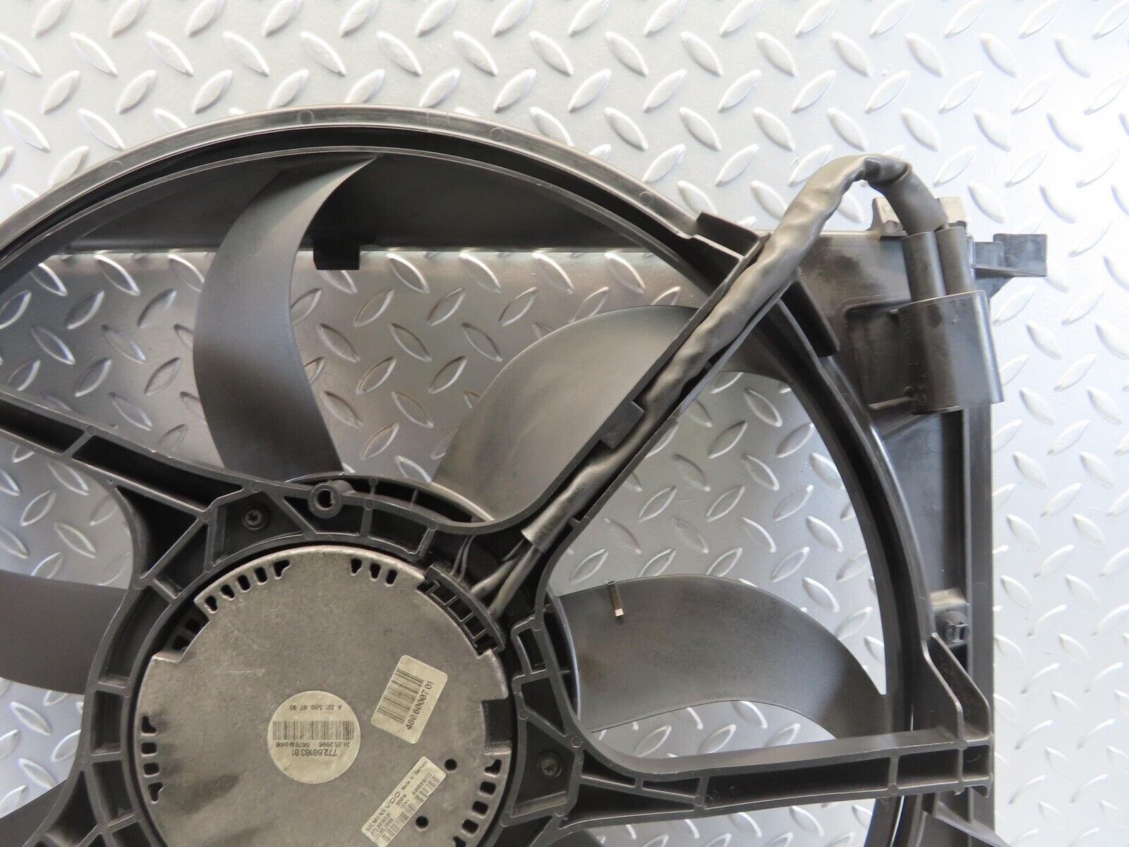 11315 Mercedes-Benz W221 S320 Radiator Cooling Fan 2215000493
