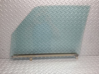 W123 front right door window glass used OEM