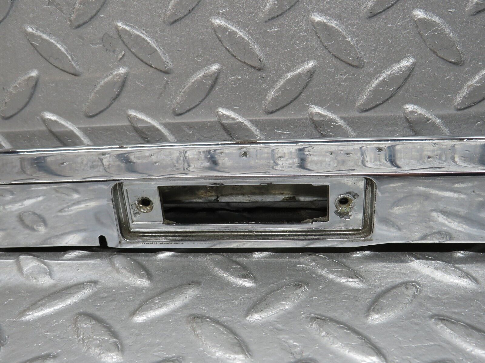 39142 Mercedes-Benz R107 500SL Trunk Chrome Handle Trim