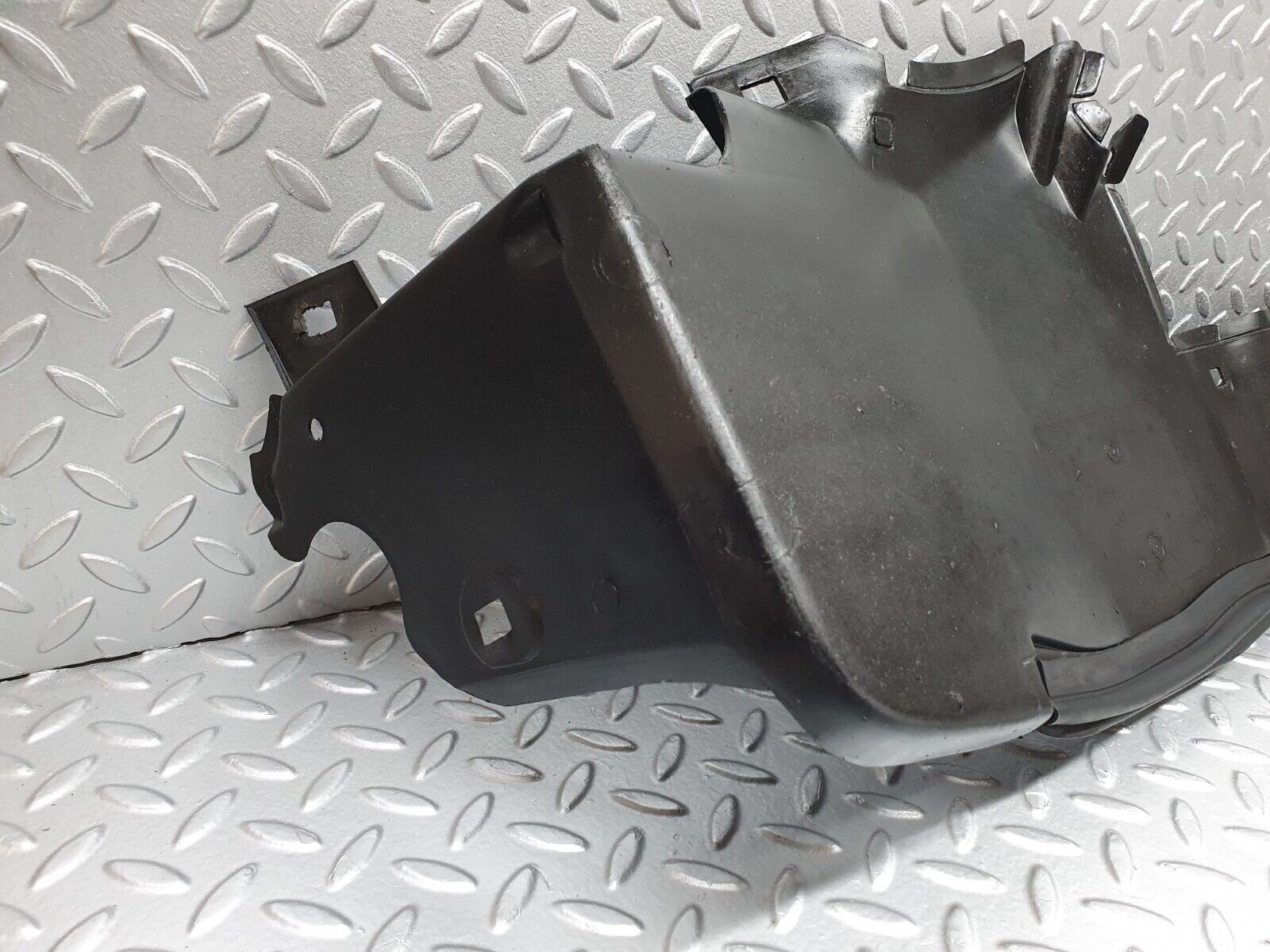 41931 Mercedes-Benz W202 C200 Front Left Inner Fender Wing Splash Guard 2026980130