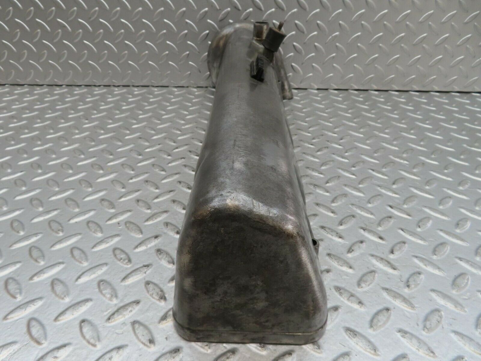 15667 Mercedes-Benz R107 450SL Cylinder Head Valve Cover Left Side 1160163205