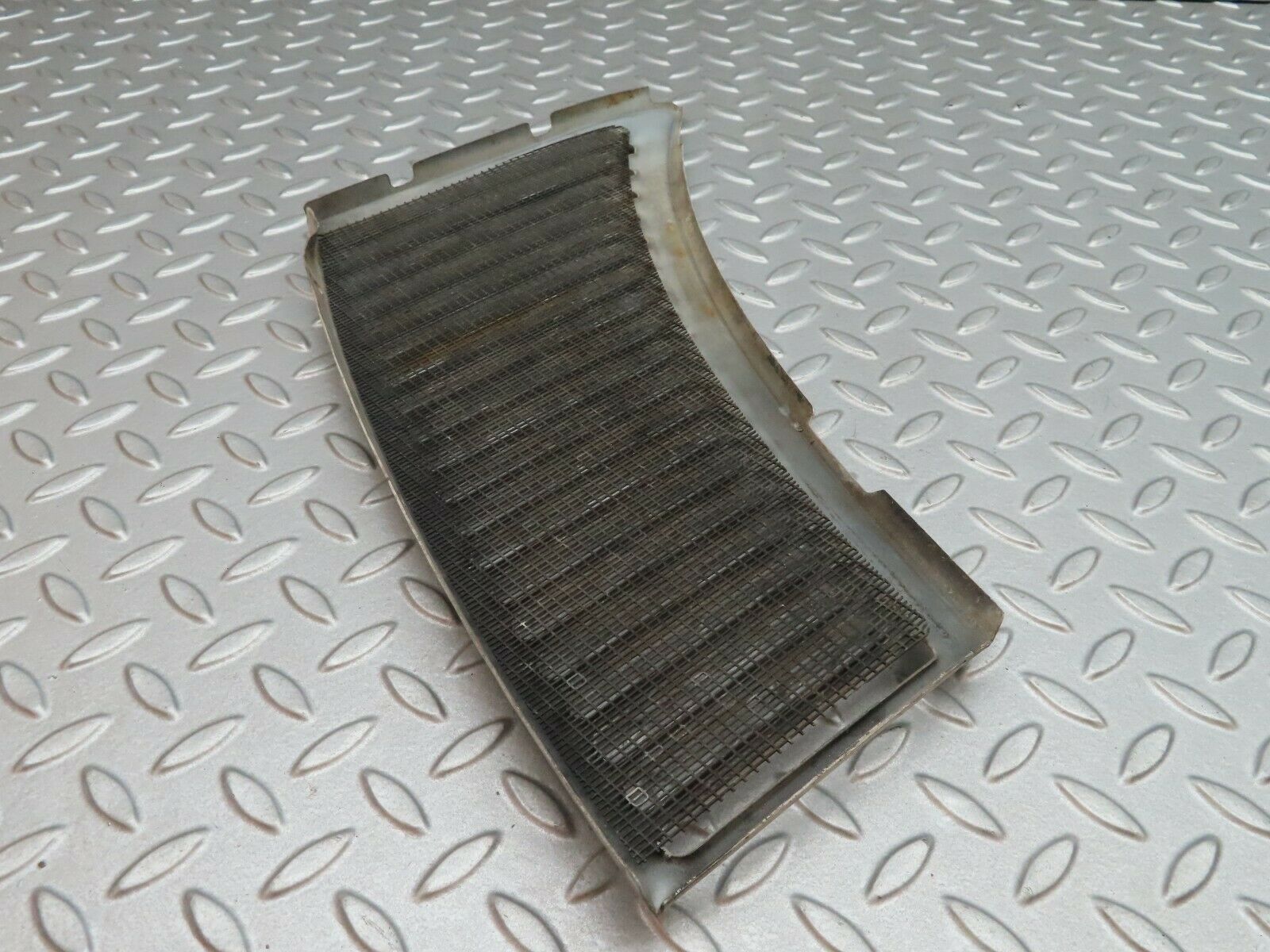 4984 Mercedes-Benz R107 350SL Air Intake Grill Left Side