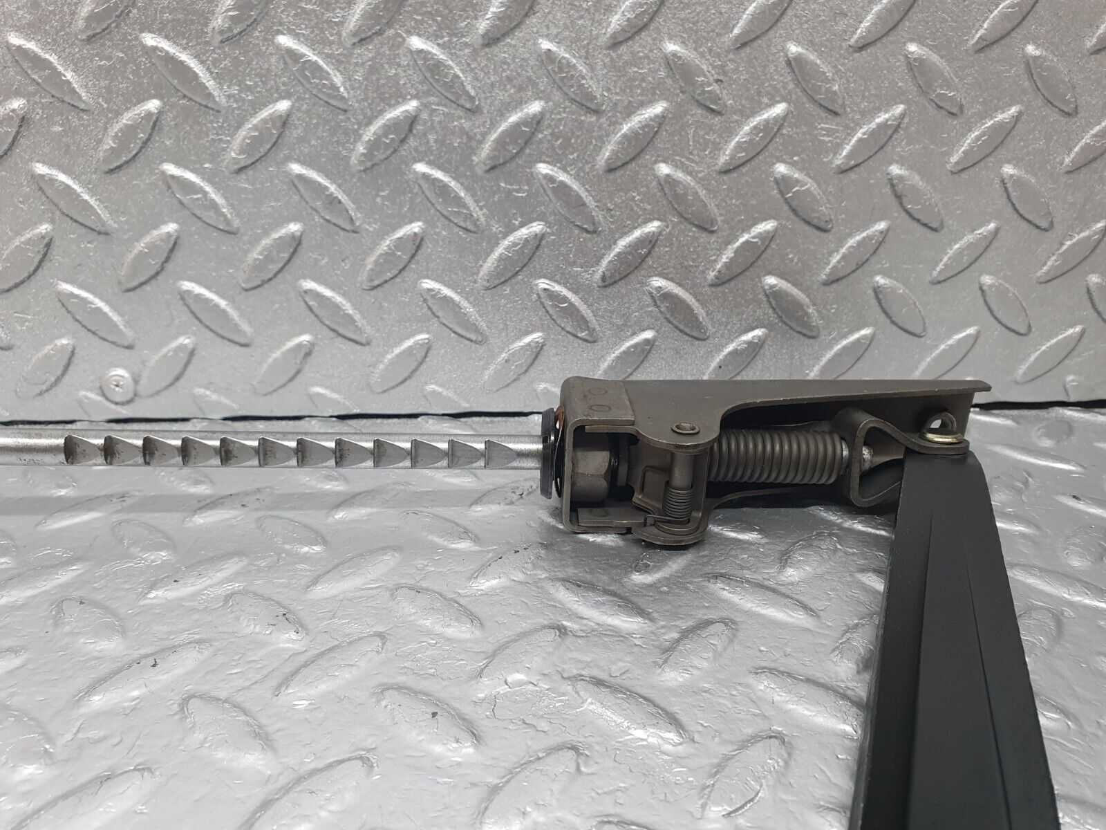 43930 Mercedes-Benz C123 230CE Coupe Handbrake Regulator