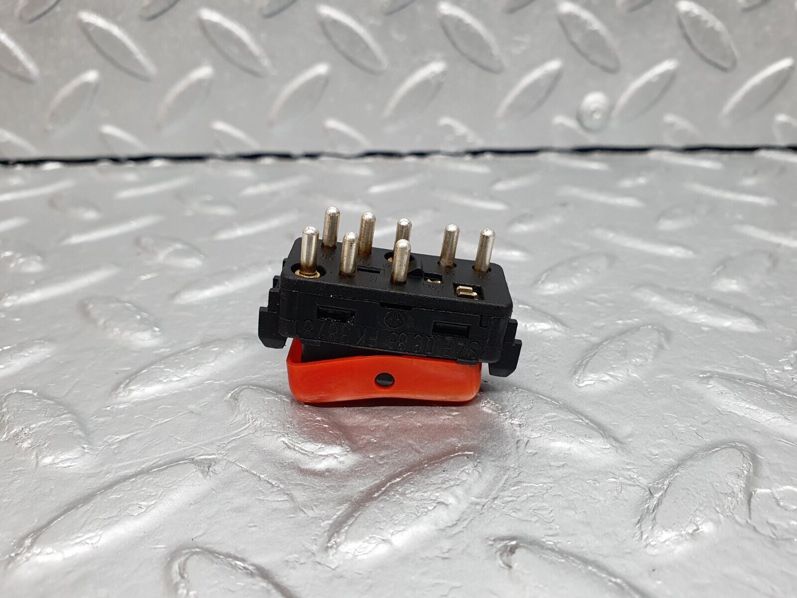 41647 Mercedes-Benz W124 200E Hazard Warning Light Switch 1248200110