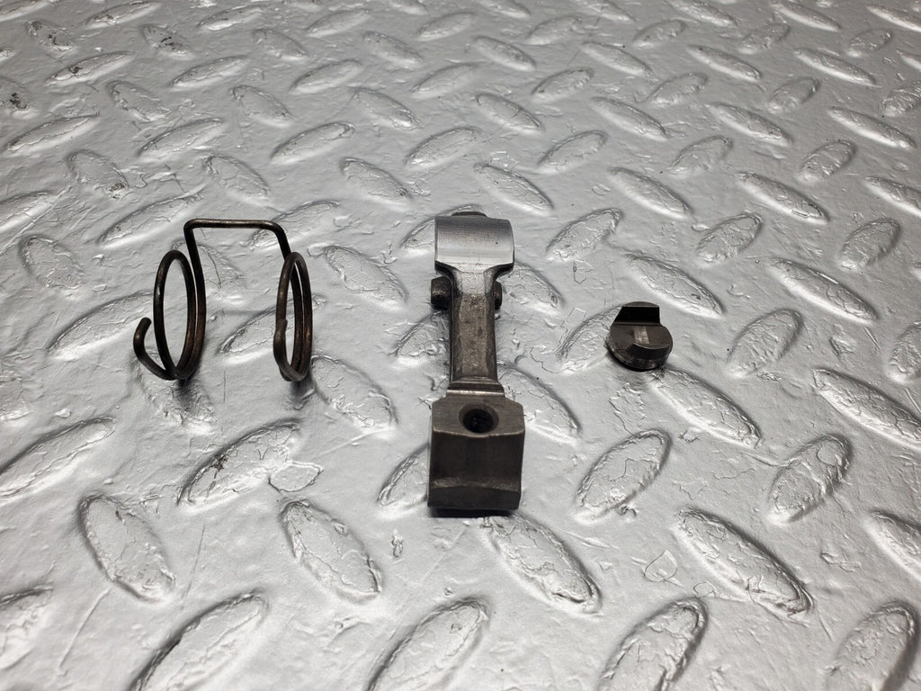 48859 Used W108 Valve Rocker Arm M130 – Cannstatt Classic Mercedes Parts