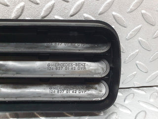 41604 Mercedes-Benz W124 200E Air Intake Vent 1248370230 1248370142