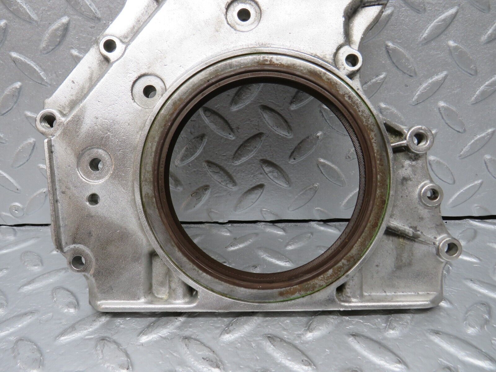 39154 Mercedes-Benz R107 500SL Crankshaft Rear Sealing Cover 1170110008