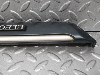 41803 Mercedes-Benz W202 C200 Front Left Fender Wing Centre Moulding 2026909162