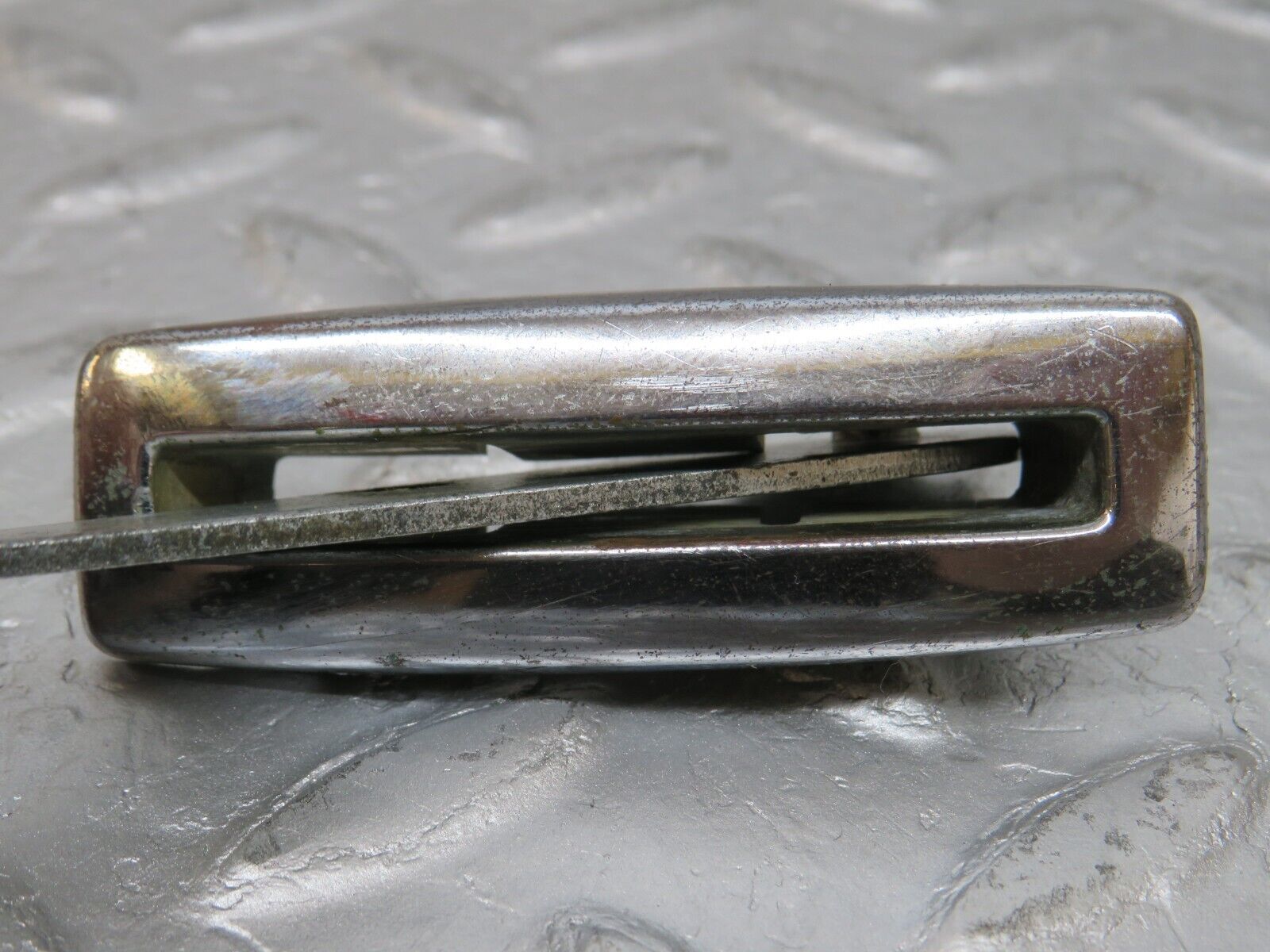 33180 Mercedes-Benz R107 Right Seat Folding Lever