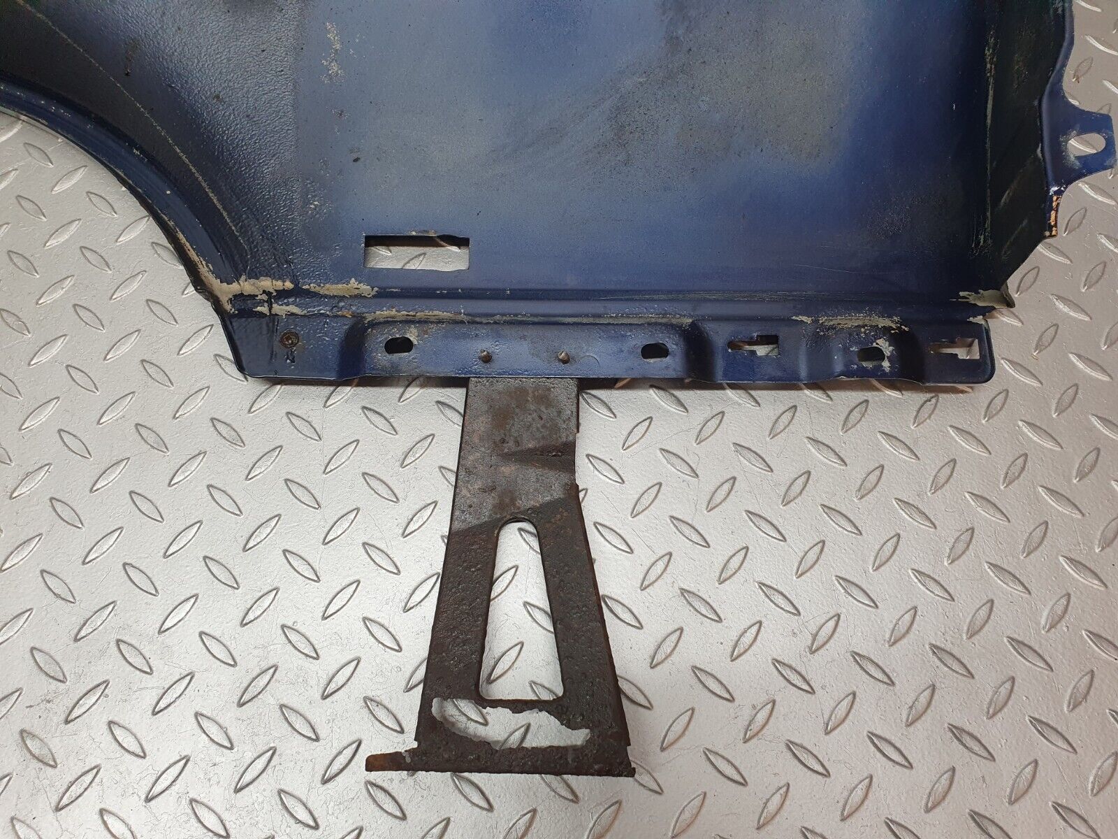 42284 Mercedes-Benz R129 320SL Coupe Front Right Wing Fender