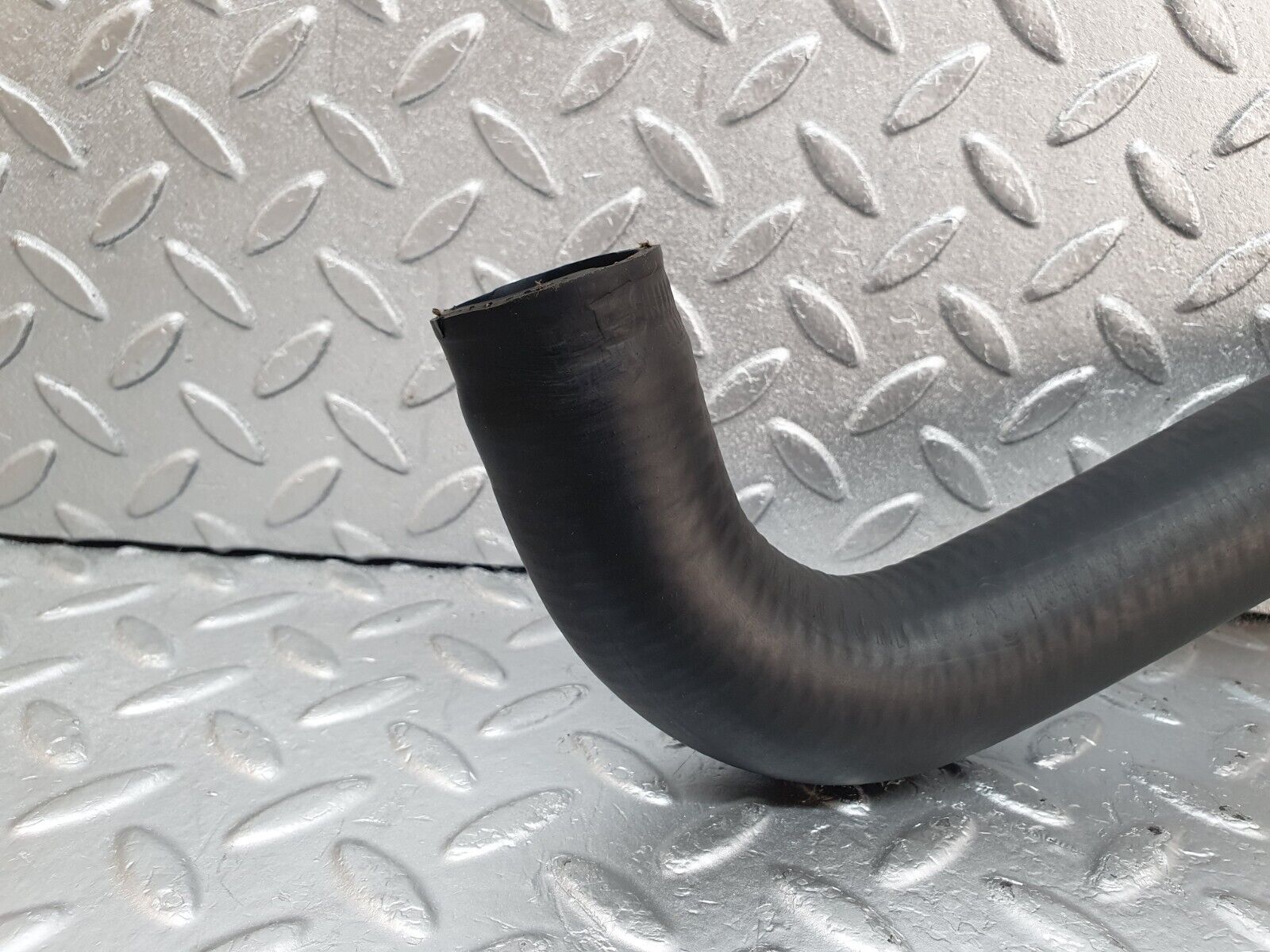 44025 Mercedes-Benz C123 230CE Coupe Radiator Hose Pipe 1235012582