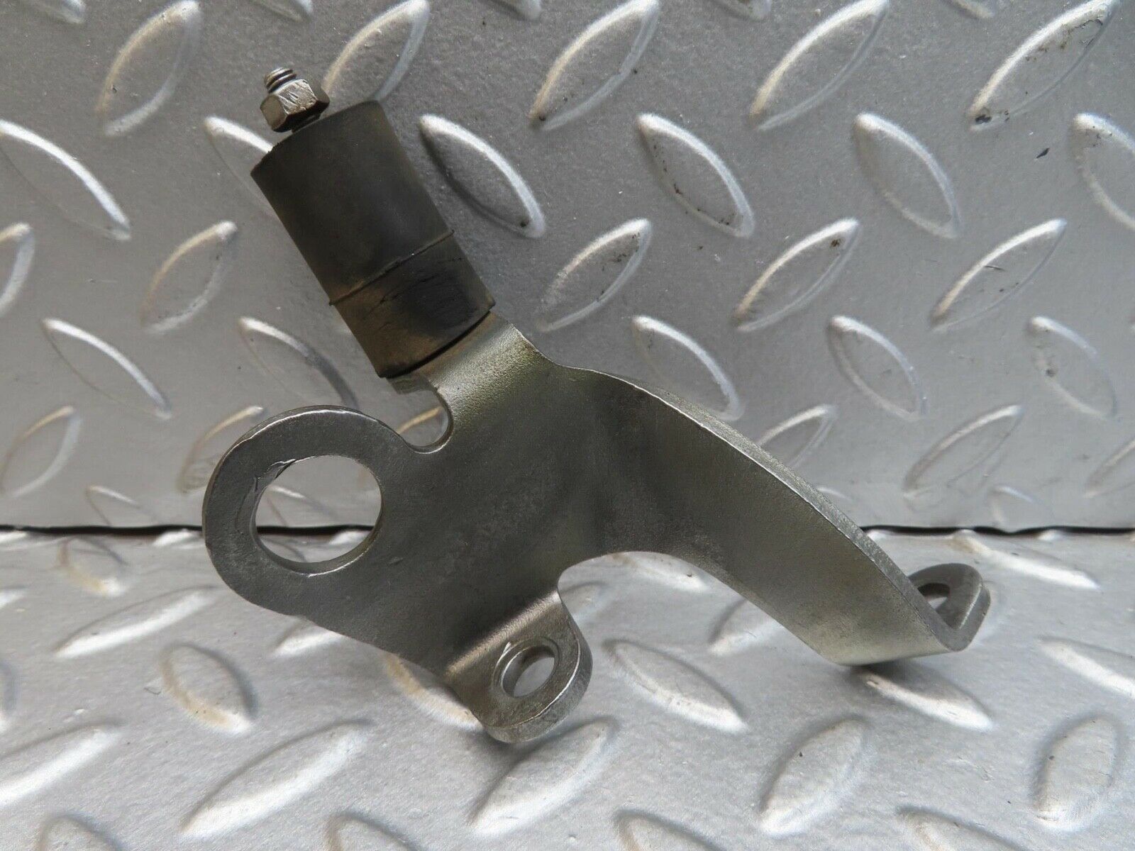 13788 Mercedes-Benz R107 450SL Engine Lifting Eye Hooks