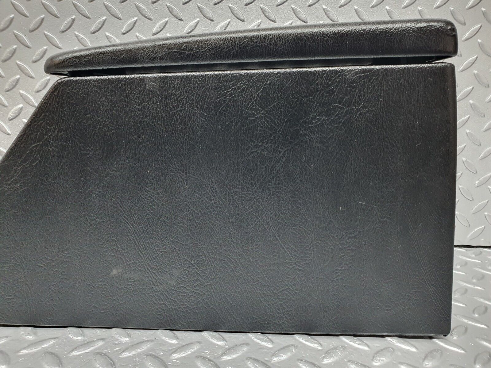 41966 Mercedes-Benz W202 C200 Centre Console Armrest Black 2026801279