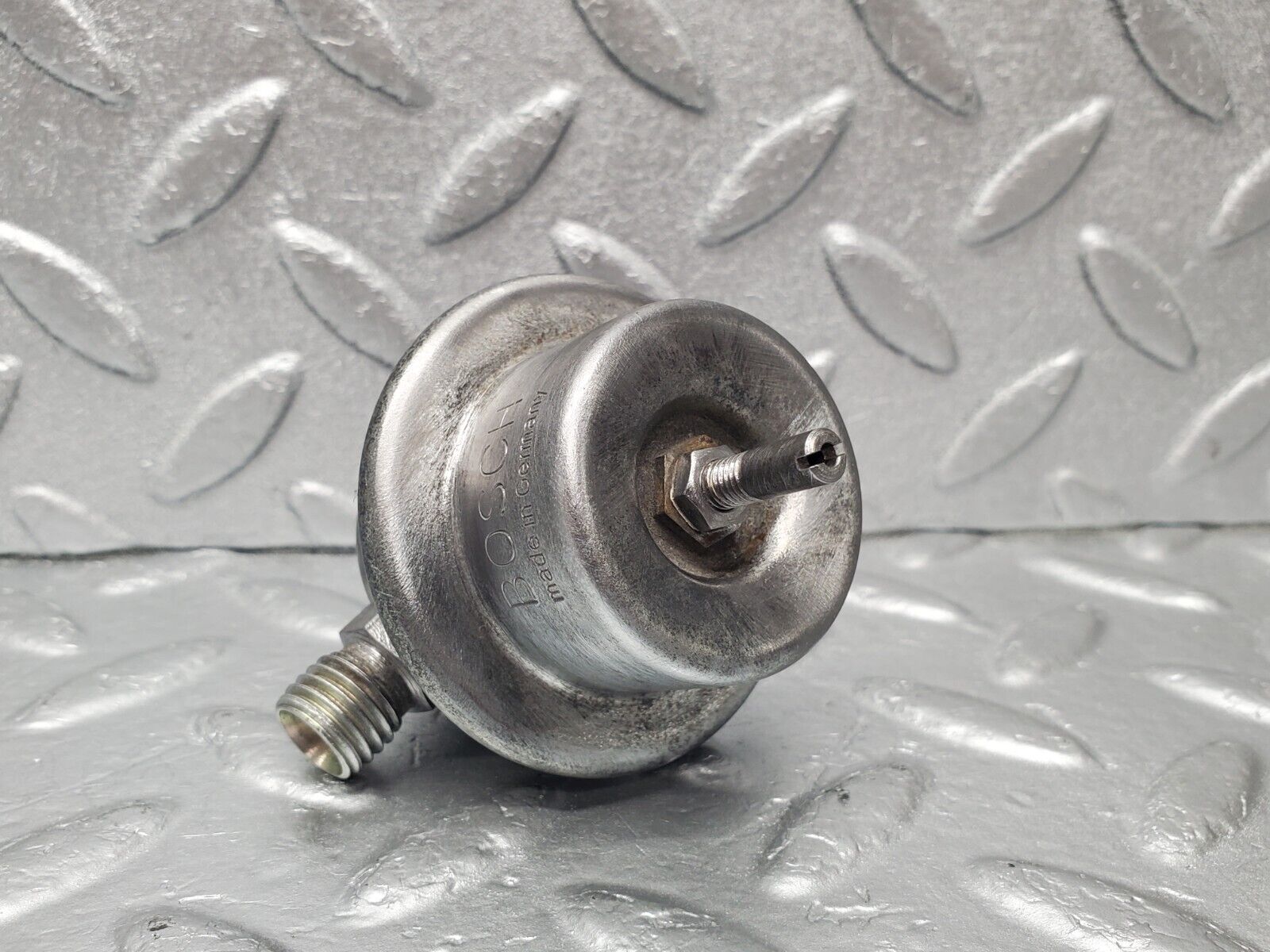 46589 Mercedes-Benz C123 280CE Coupe Fuel Pressure Regulator Bosch 0280161007