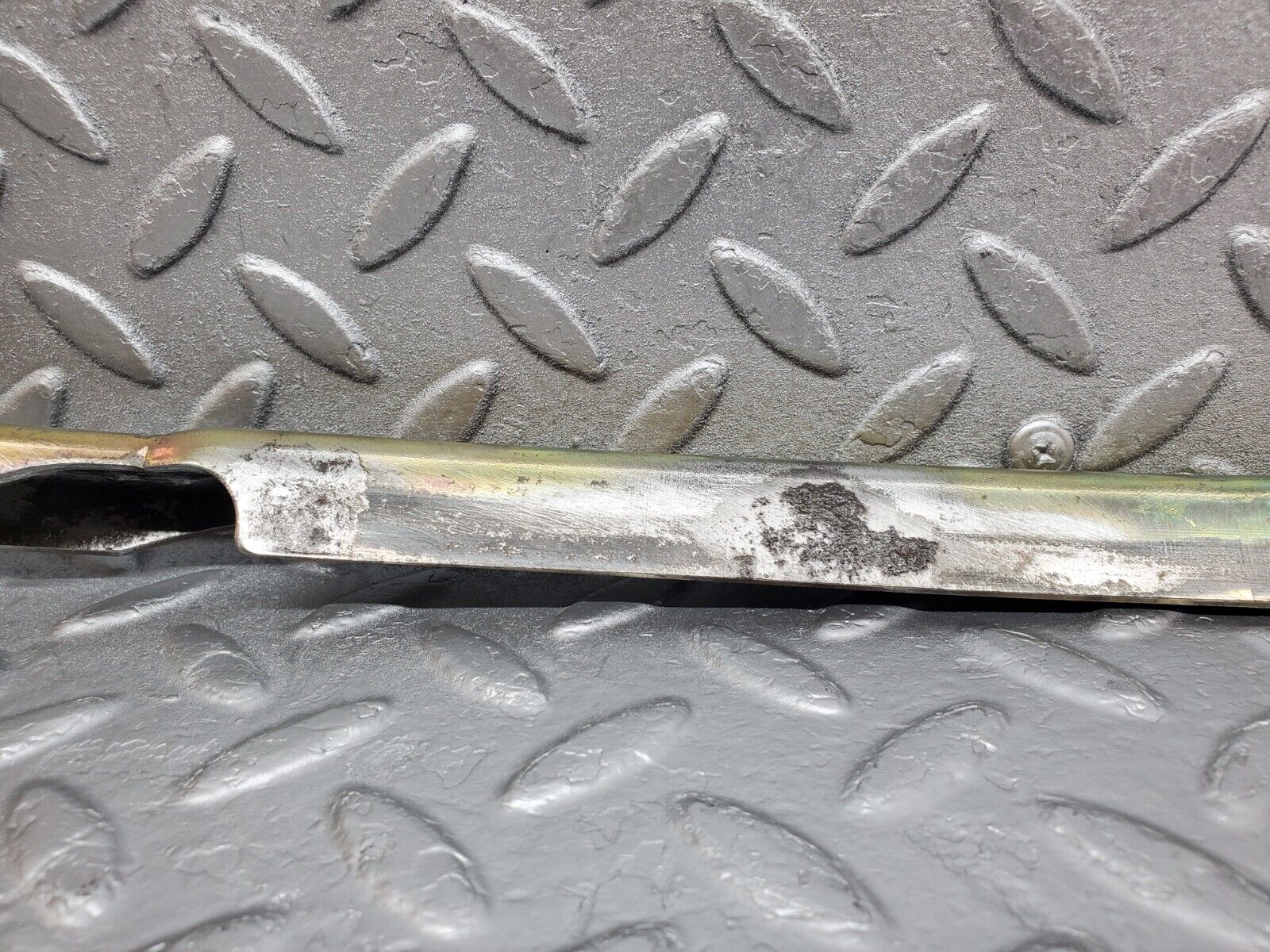 45242 Mercedes-Benz R129 300SL Coupe Left Door Front Window Channel