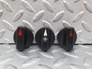 W123 Coupe heater control knob set used OEM