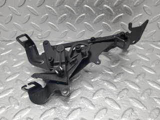 46187 Mercedes-Benz W124 280E Throttle Linkage 1040702321