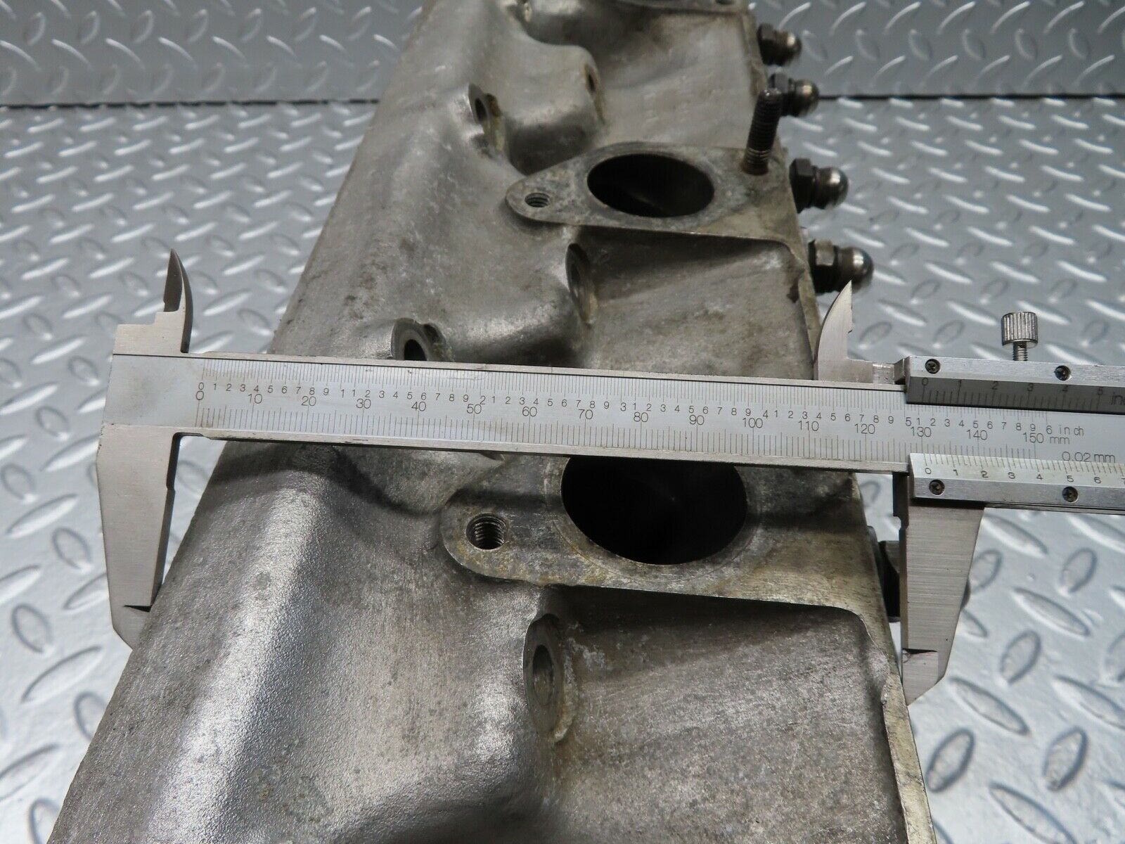20743 Mercedes-Benz R107 450SL Cylinder Head Left Side 1170160601