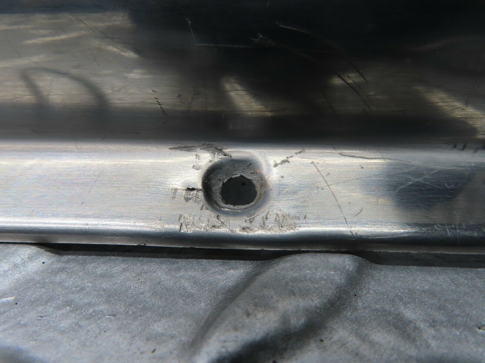20762 Mercedes-Benz R107 450SL Left Door Sill Chrome