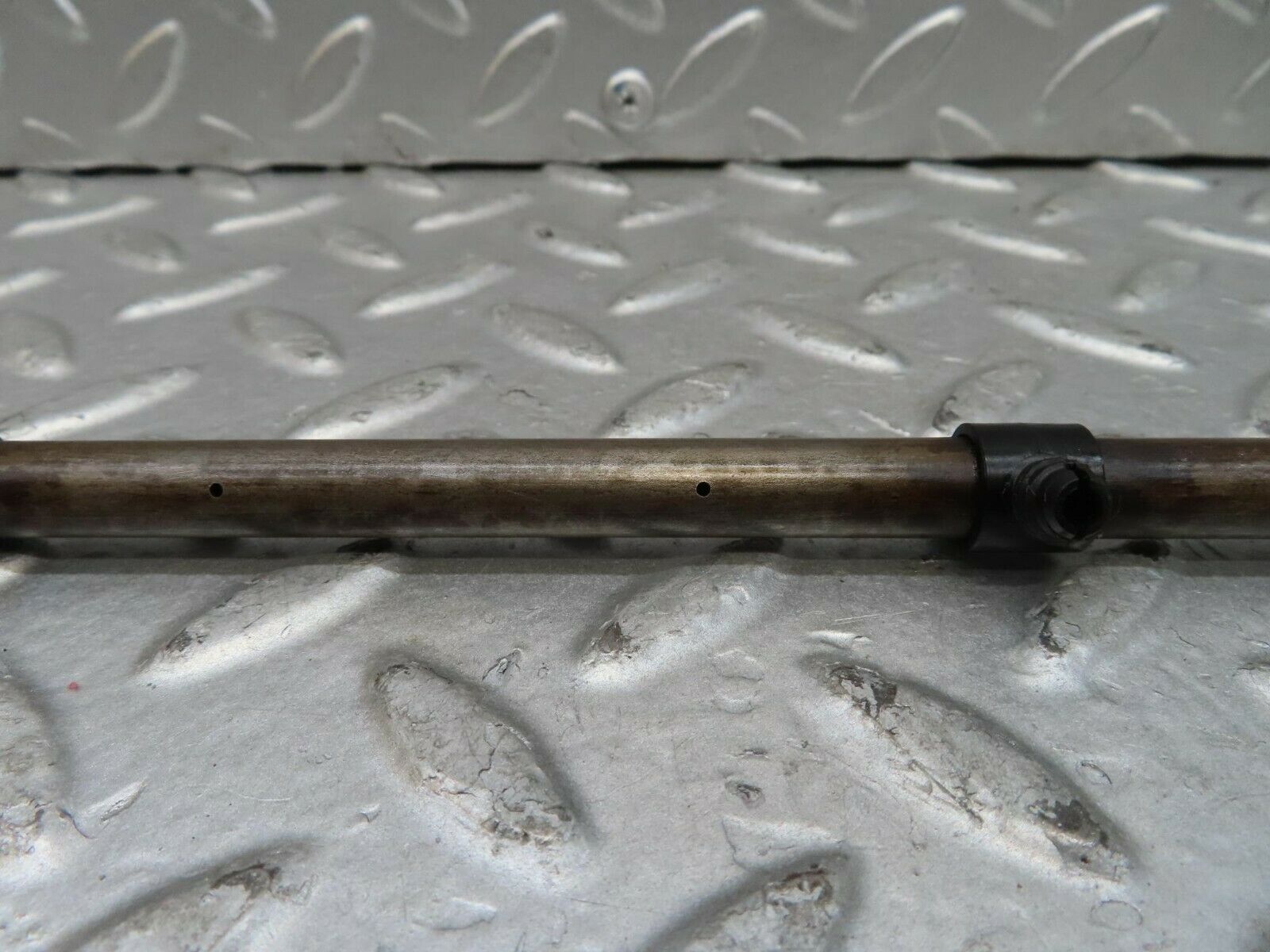 15683 Mercedes-Benz 1979 R107 450SL Camshaft Oil Tube