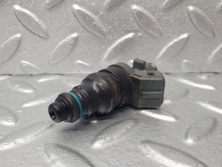 W124 fuel injector used OEM