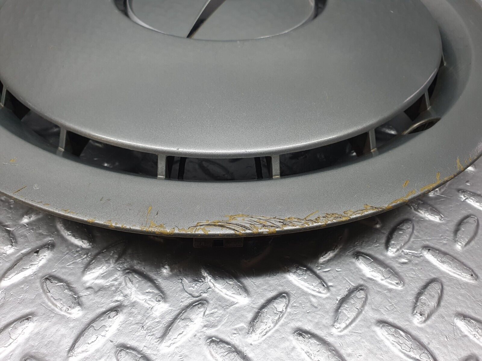 42881 Mercedes-Benz W201 190 2.0L Wheel Trim Hub Cap 14" 2014010324