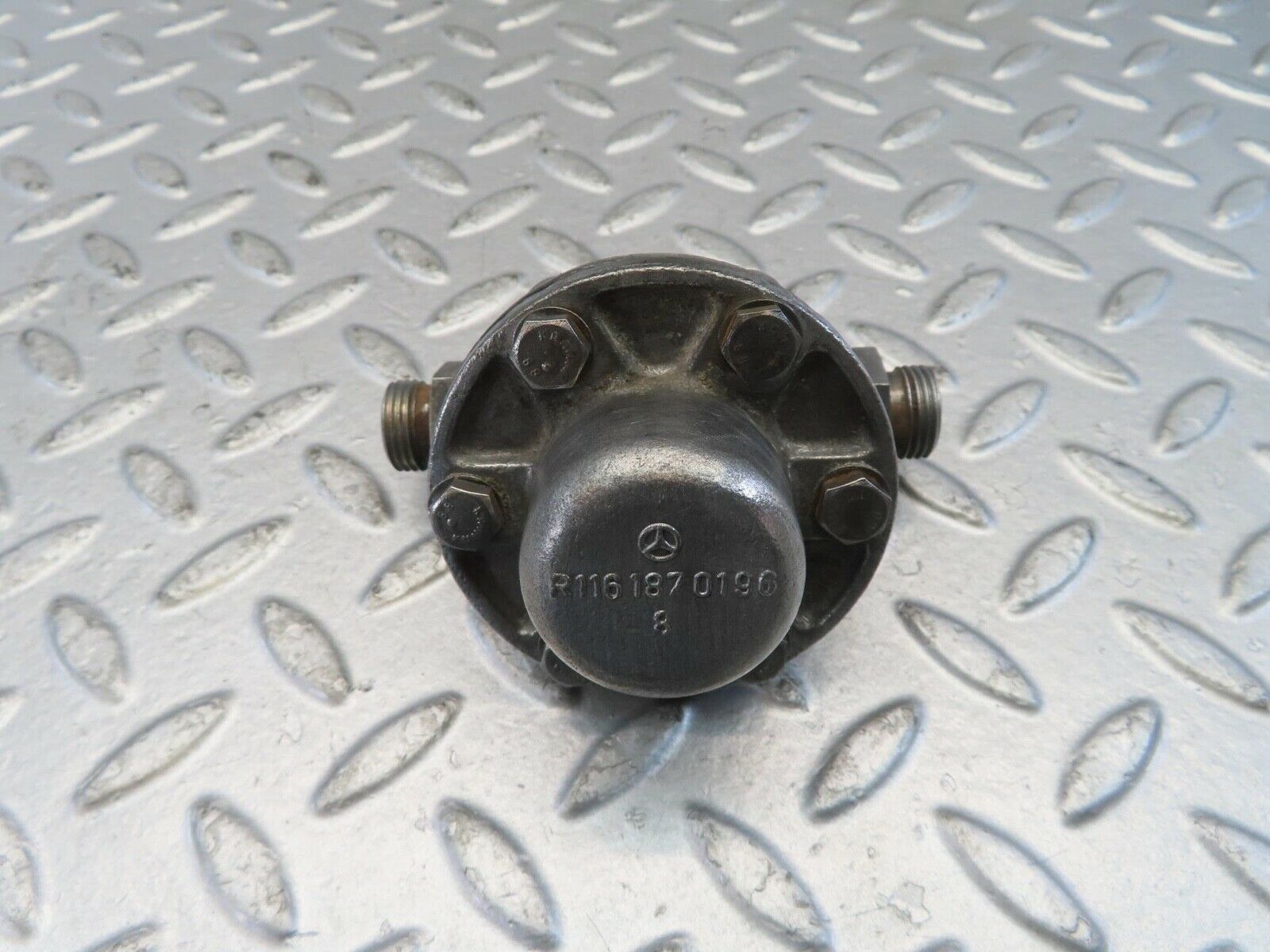 11041 Mercedes-Benz R107 W116 Oil Pressure Damper 1161870494