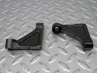 32757 Mercedes-Benz C107 R107 350 V8 Engine Mount Bracket Pair 1160110895 1160110995