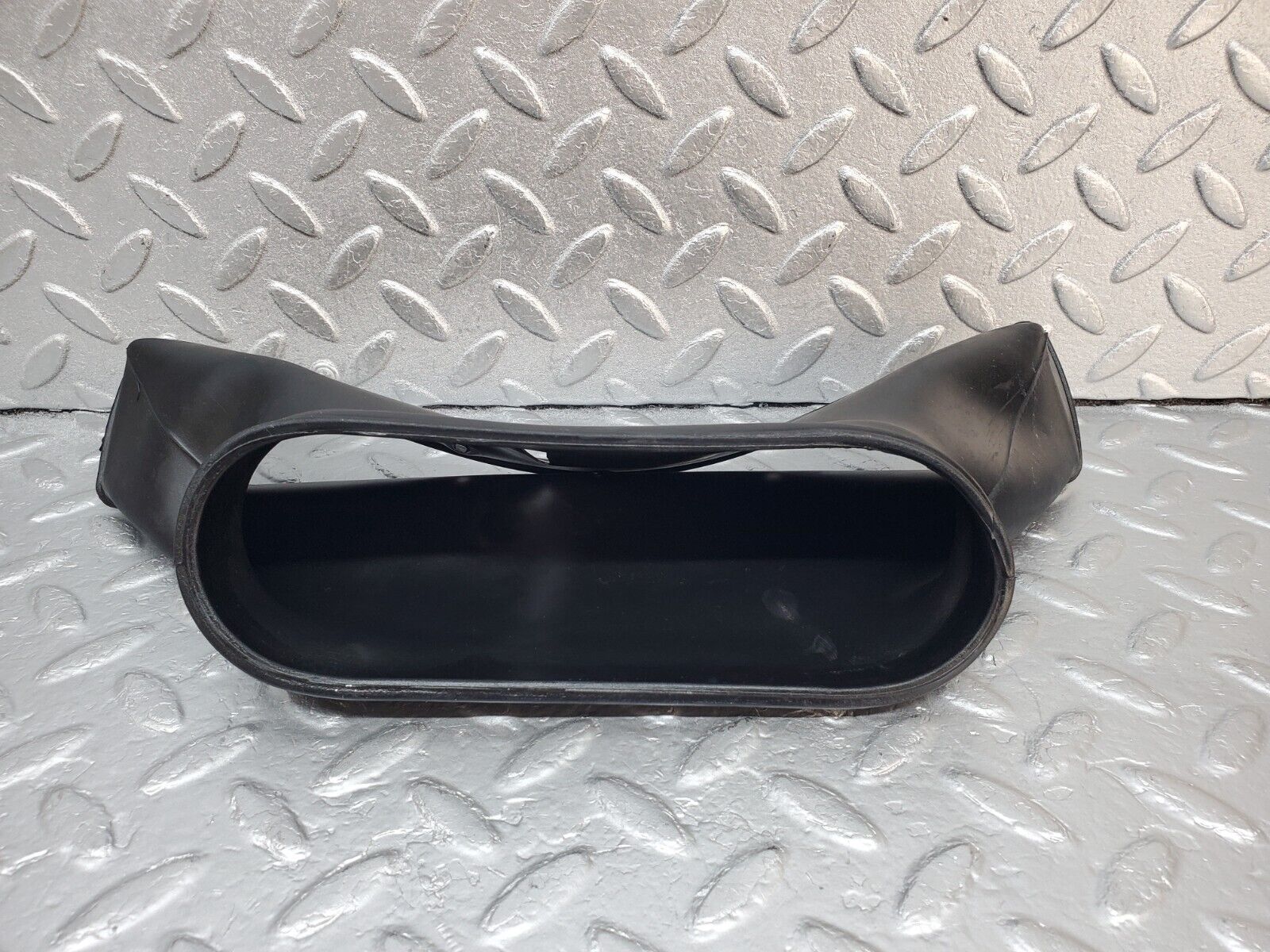 45933 Mercedes-Benz W126 420SE Heating Duct Rubber 1268320088