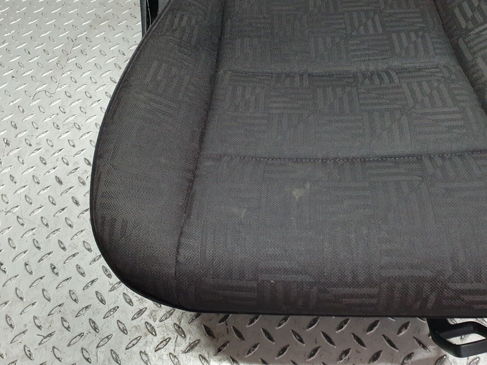 41813 Mercedes-Benz W202 C200 Front Right Passenger Seat