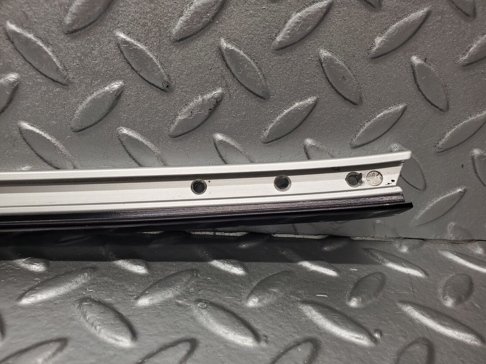 46973 Mercedes-Benz R129 320SL Coupe A Pillar Chrome Cover Trim Right