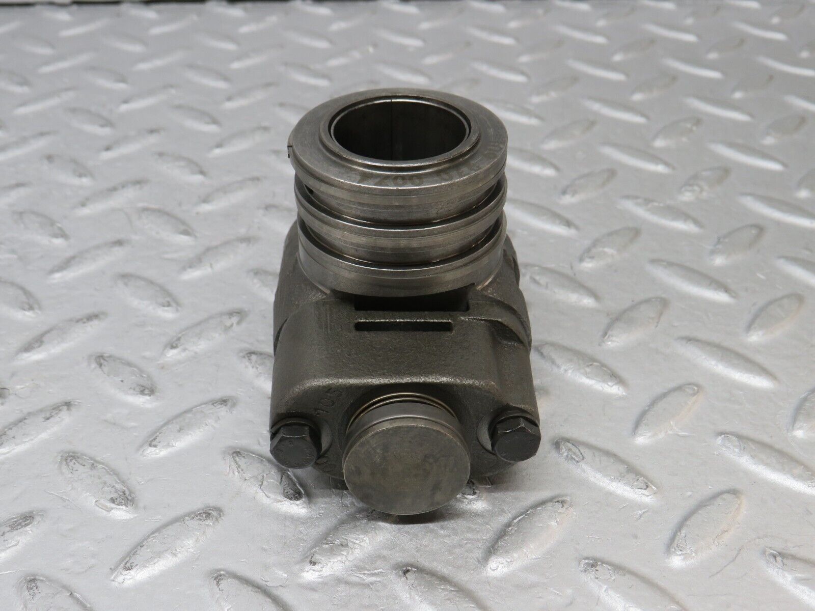 36431 Mercedes-Benz R107 450SL Automatic Gearbox Governor 1092700074 1152771305