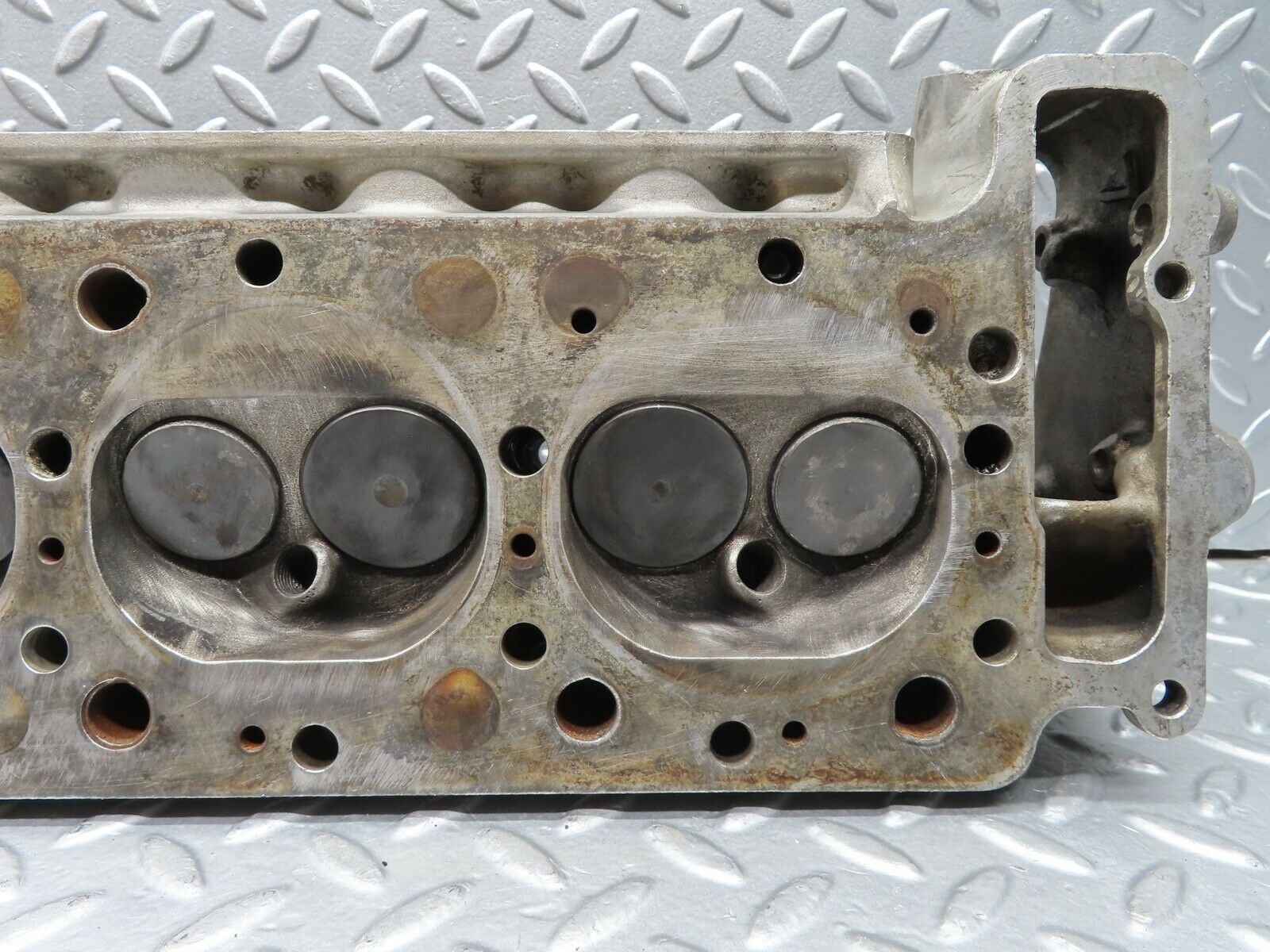20743 Mercedes-Benz R107 450SL Cylinder Head Left Side 1170160601