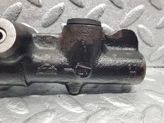 W126 brake master cylinder used OEM