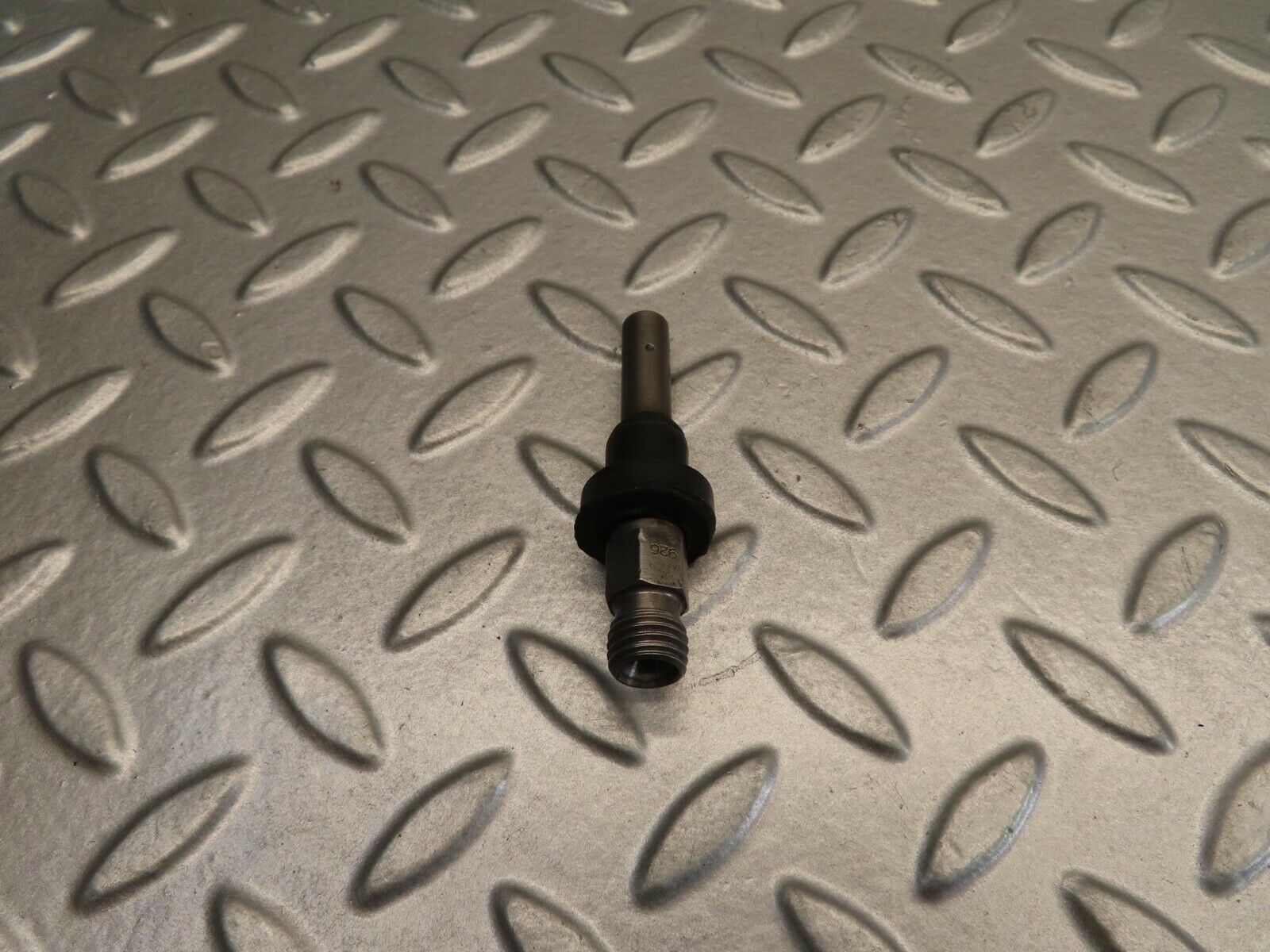 11733 Mercedes-Benz R107 450SL Fuel Injector Bosch