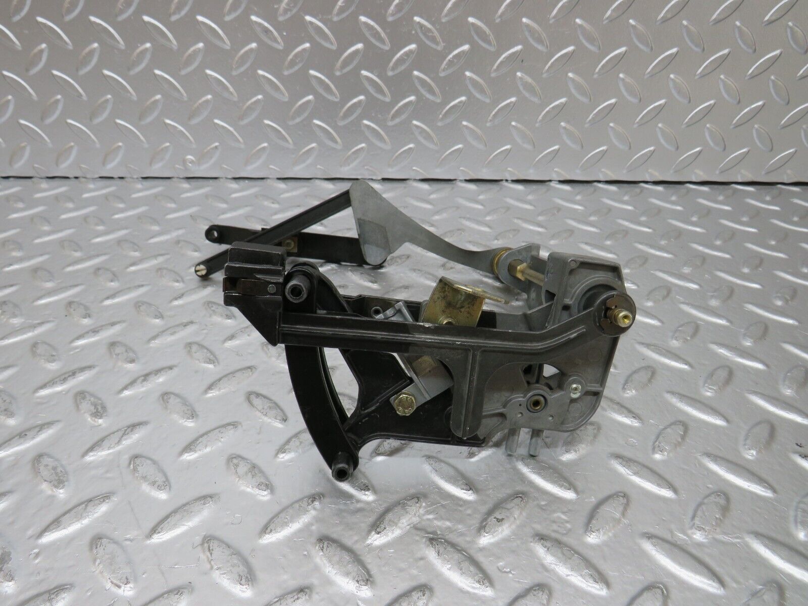 25099 Mercedes-Benz R107 C107 Heater Control Mechanism