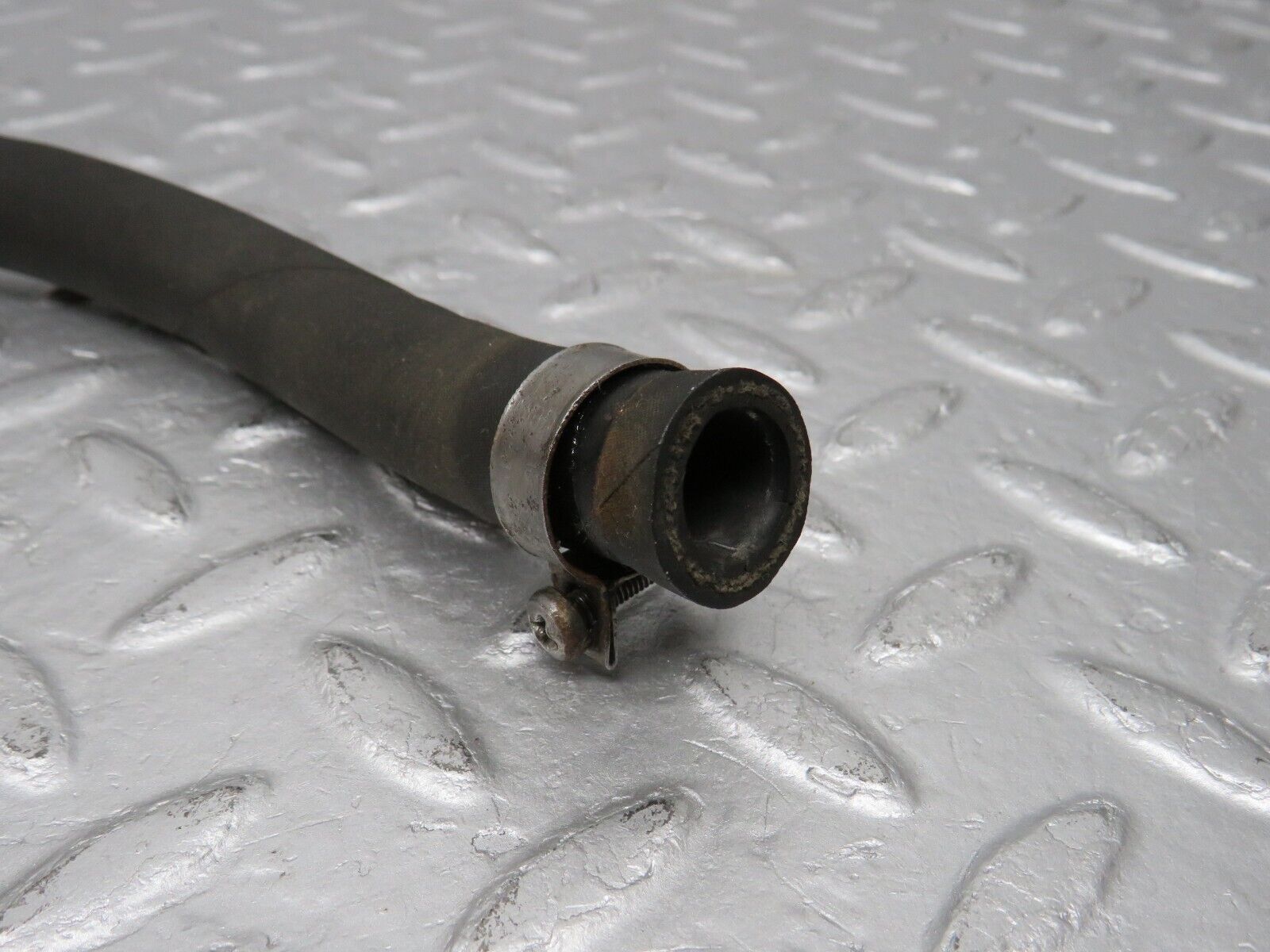 39159 Mercedes-Benz R107 500SL Fuel Pipe Line