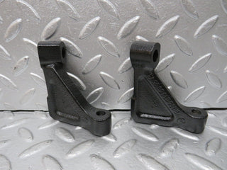 33064 Mercedes-Benz C107 R107 Engine Mount Bracket Pair 1160110895 1160110995