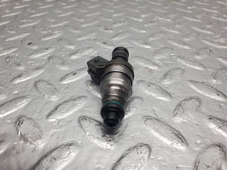 W124 Cabriolet fuel injector used OEM