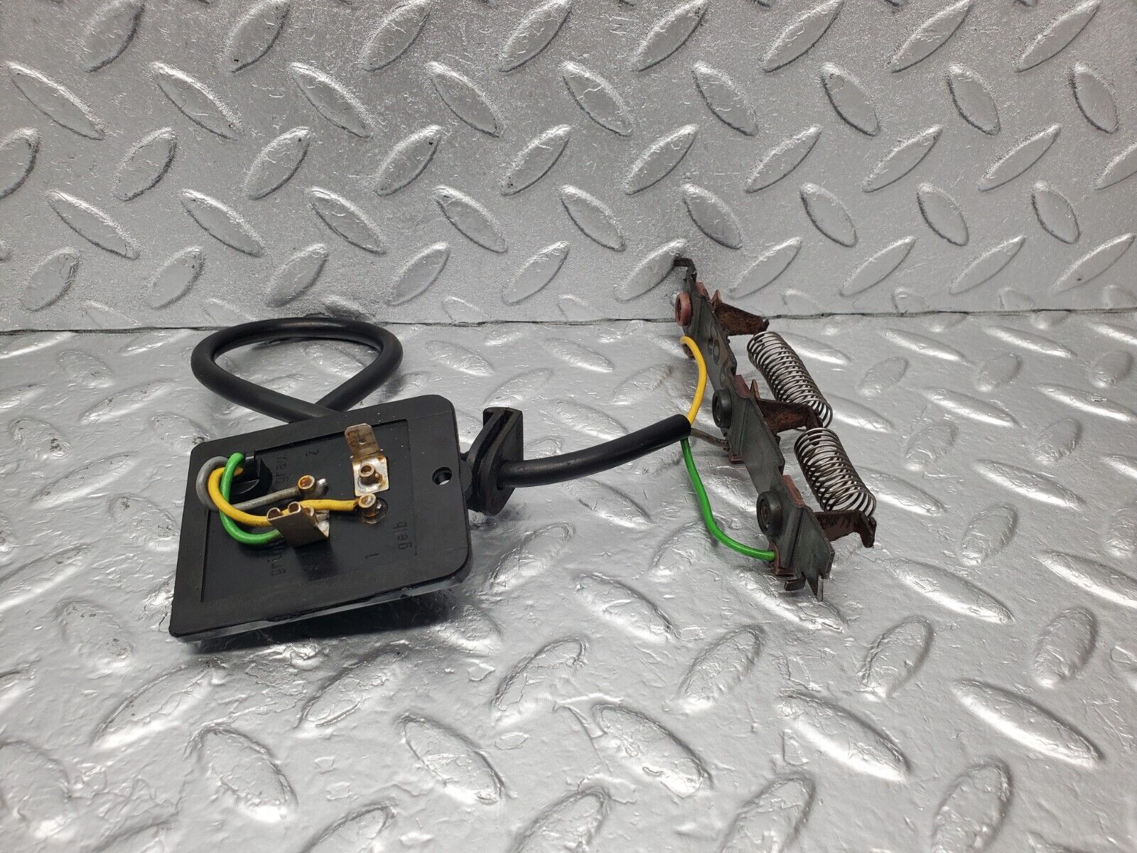 46413 Mercedes-Benz C123 280CE Coupe Heater Blower Motor Resistor 49014011
