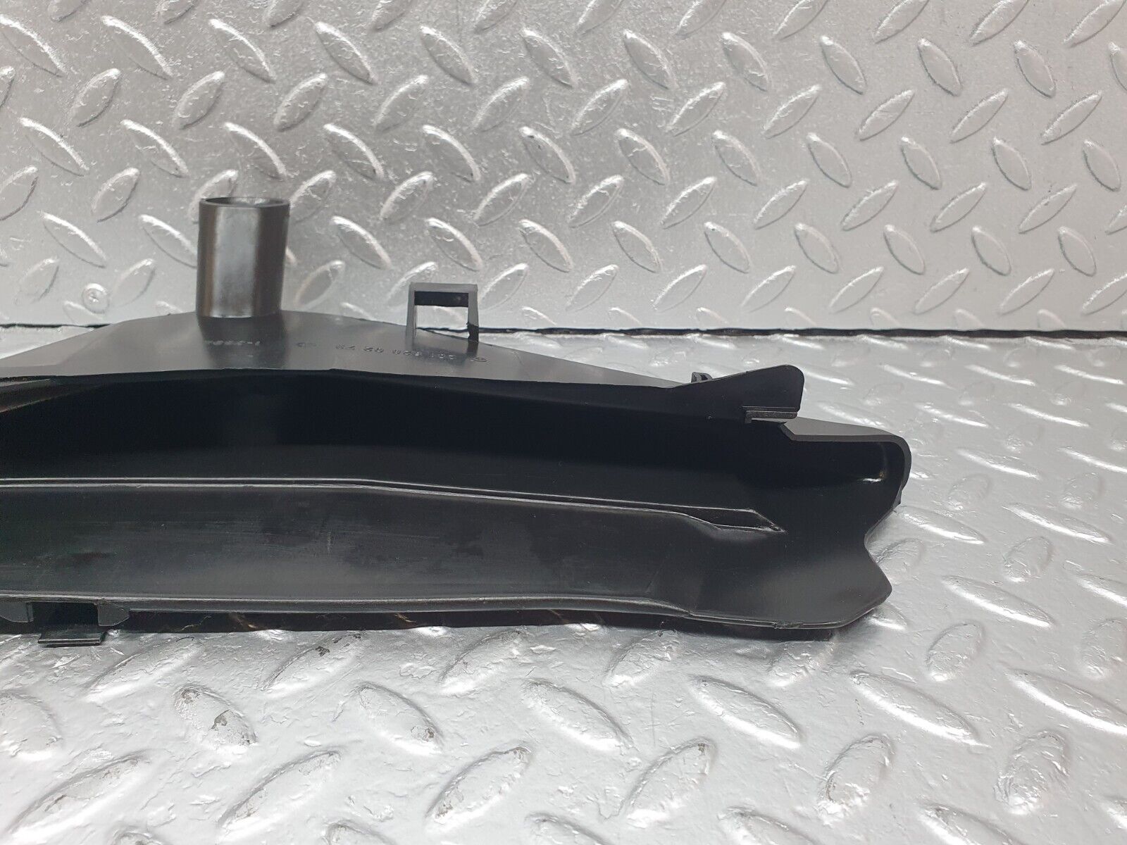 42729 Mercedes-Benz W201 190 2.0L Front Right Rain Gutter Drain Channel 2016280273