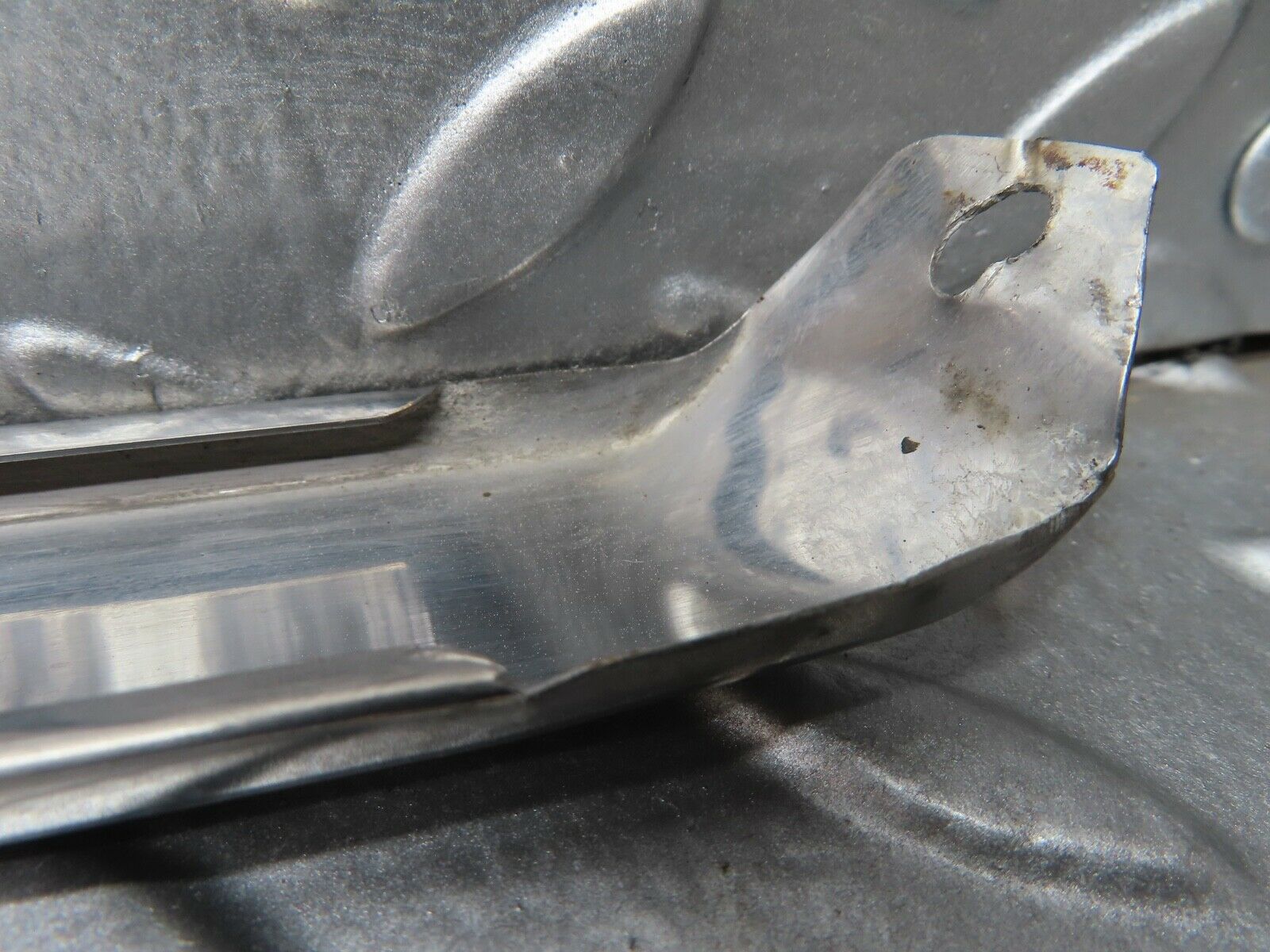 20544 Mercedes-Benz R107 450SL Right Skirt Chrome Trim Strip