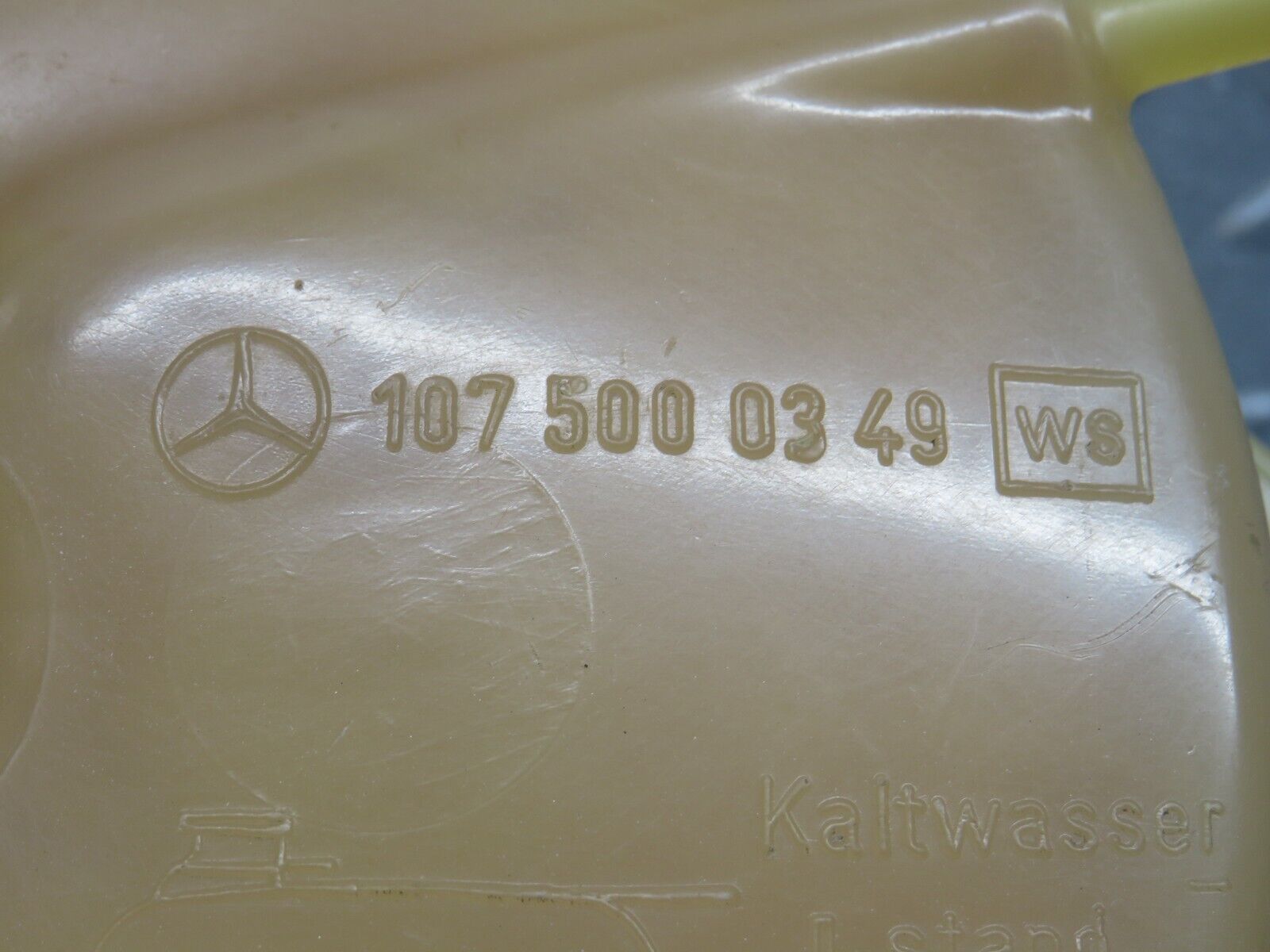 39871 Mercedes-Benz R107 350SL Coolant Reservoir Tank 1075000349 1235010015